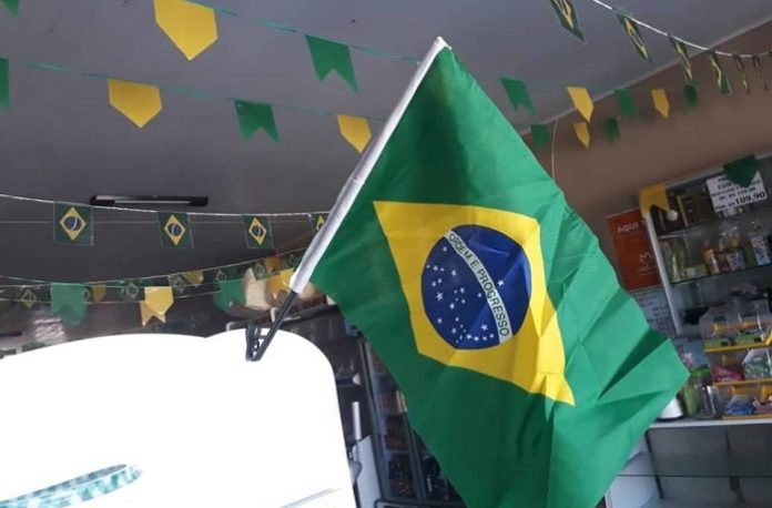 FOTO BANDEIRA