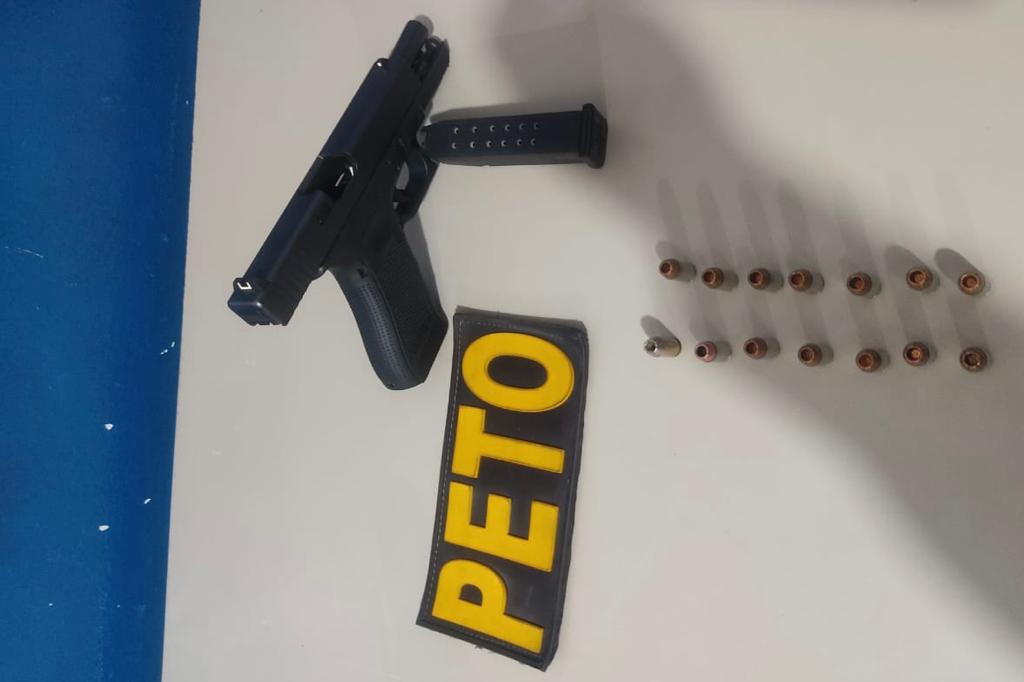 Guarnição da 28ª CIPM apreende pistola Glock e encaminha três à delegacia após flagrante em Ibotirama